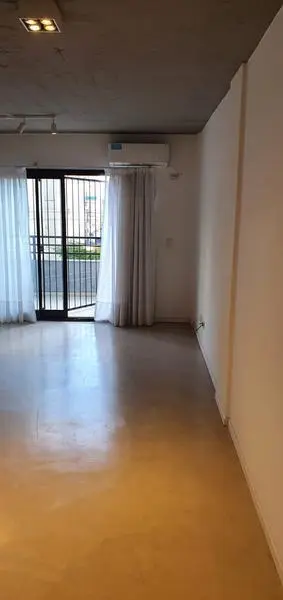 Departamento  de 2 ambientes con cochera - Almagro 4