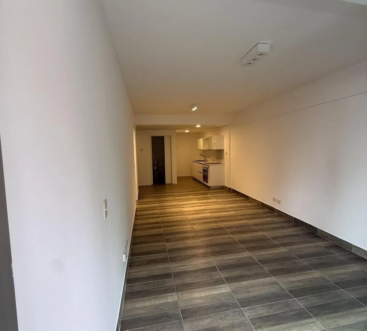 Alquiler dos ambientes Torre Deco Segui 2