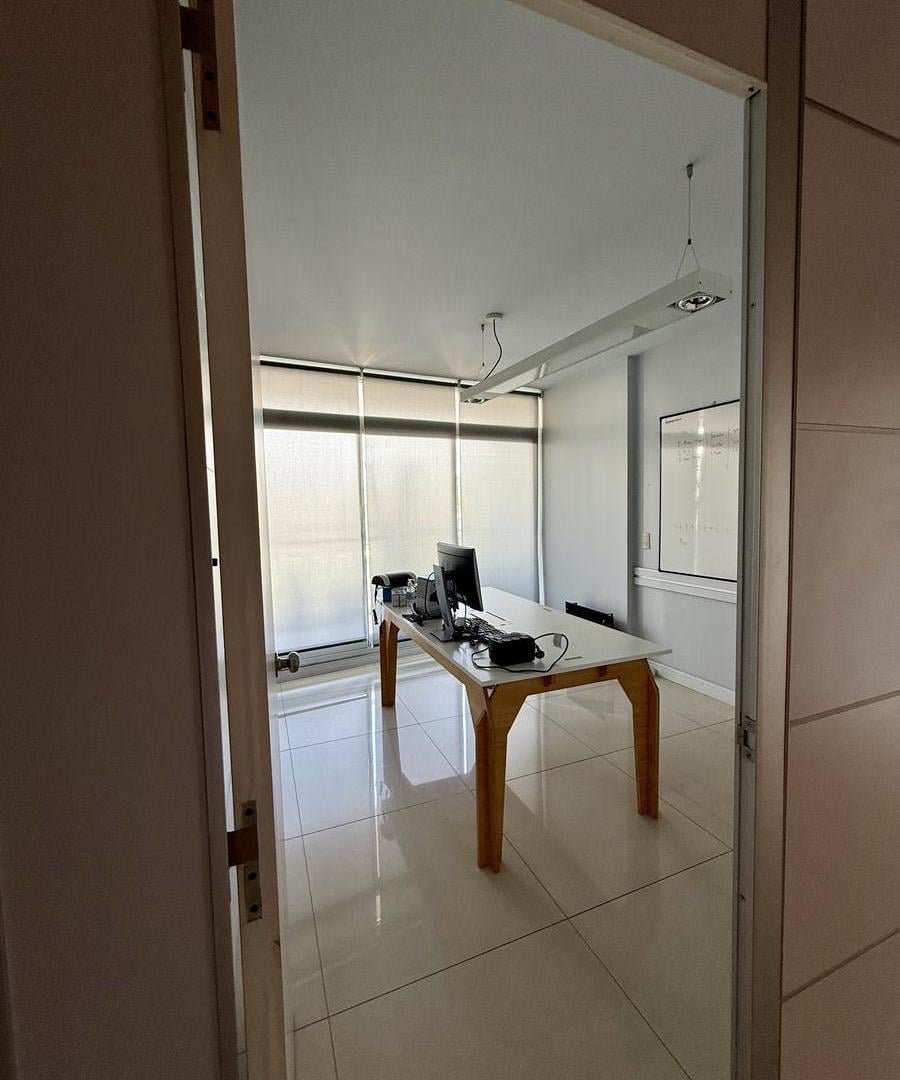 Foto de Oficina 120m en venta sobre Libertador Nuñez, imagen 4