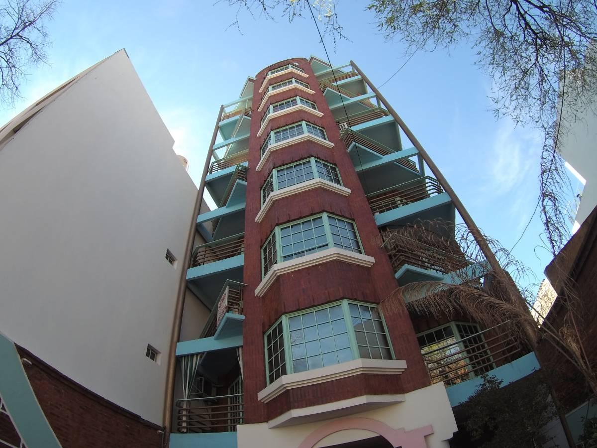 Departamento 2 ambientes en venta con cochera en Morón