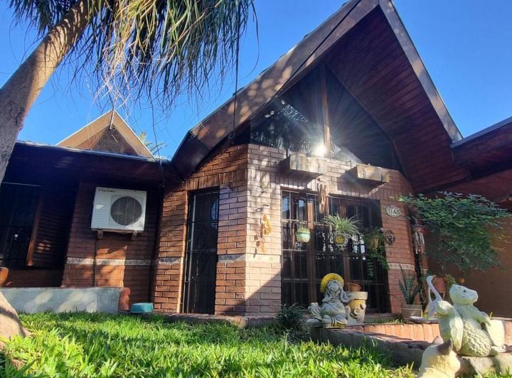 Casa a la venta en Ituzaingo. Gran terreno