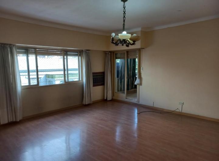 Departamento de 3 amb. con cochera cubierta en Ramos Mejia Norte 1