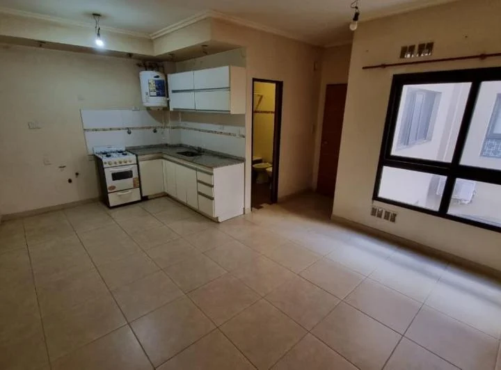 Departamento en alquiler de 2 amb. en Moron Sur 2