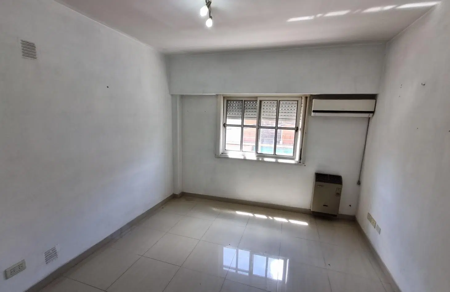 Departamento en alquiler en Castelar Norte 5