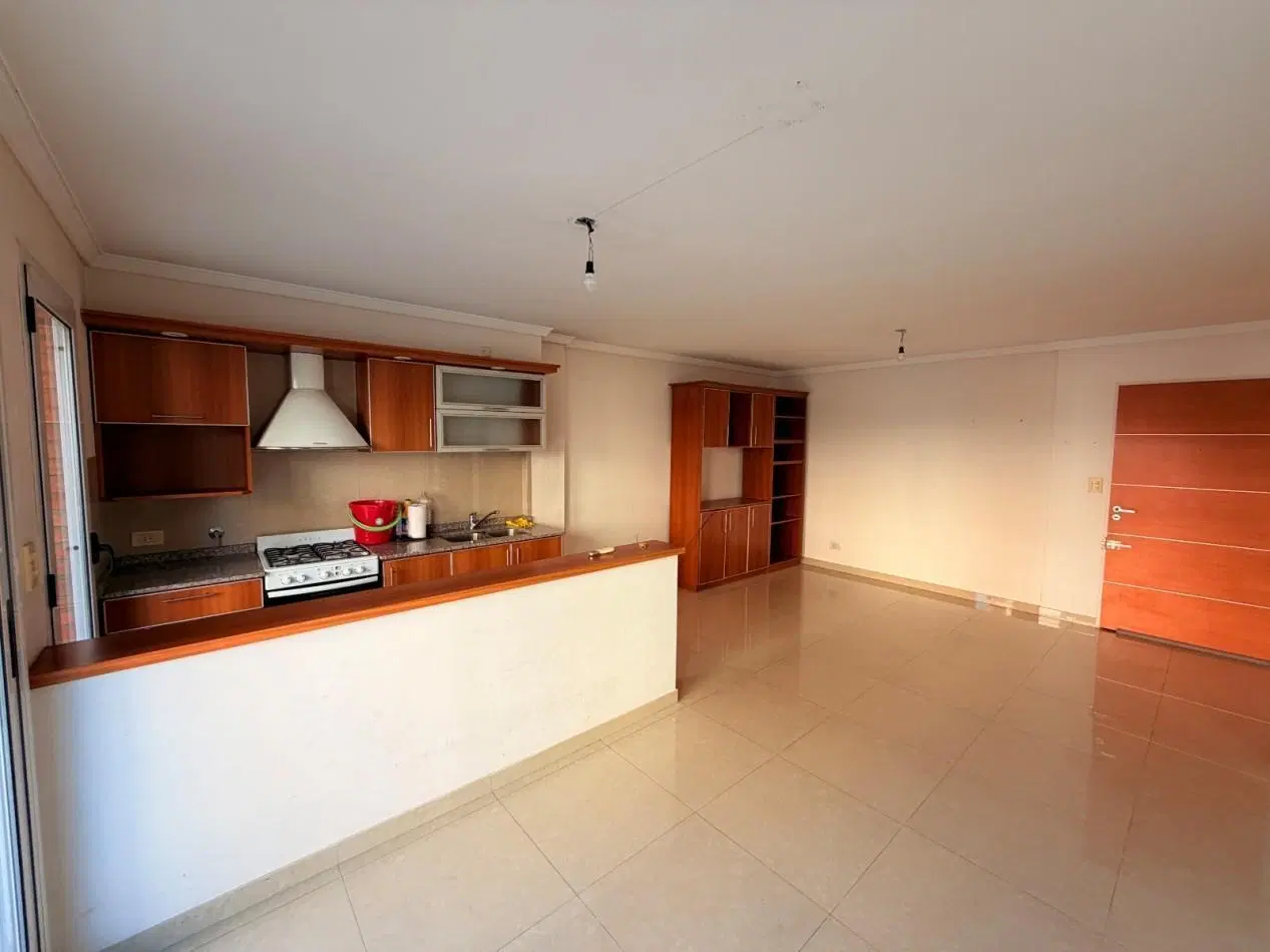 Departamento de 2 ambientes en Castelar Sur 2