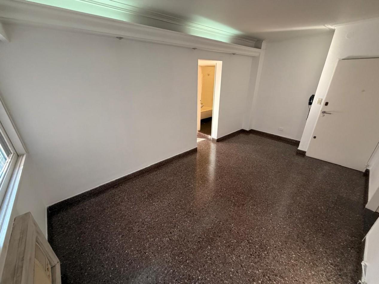 Foto de Departamento de 3 Ambientes con Cochera Cubierta en Excelente Zona de, imagen 3