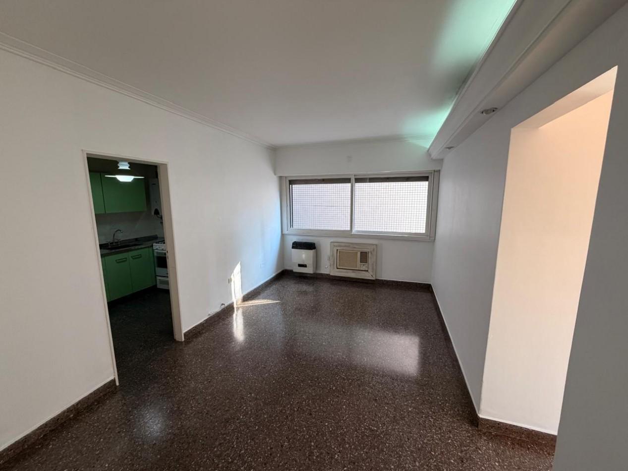 Foto de Departamento de 3 Ambientes con Cochera Cubierta en Excelente Zona de, imagen 1