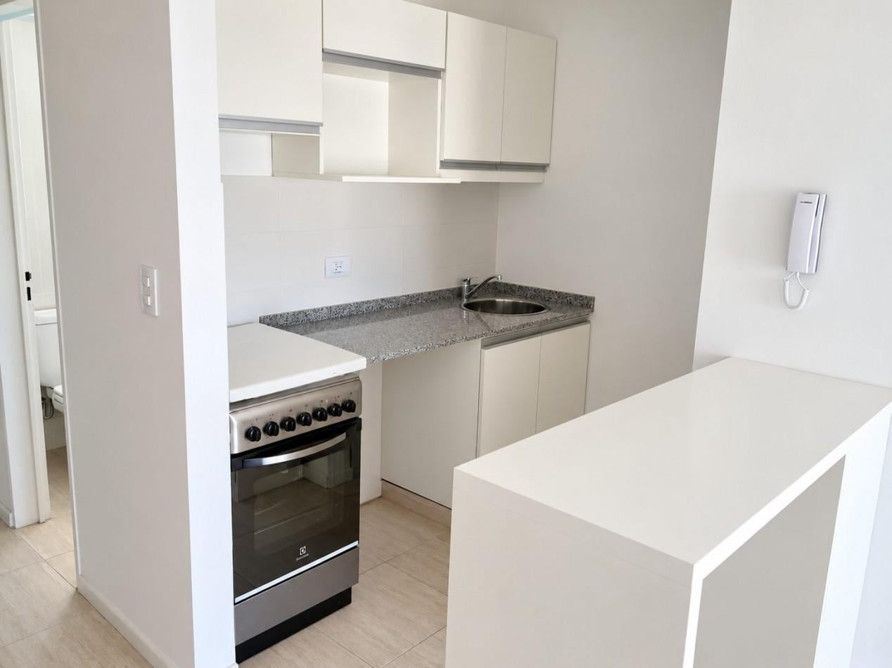 Foto de Monoambiente en venta en Castelar Sur- Apto credito, imagen 1