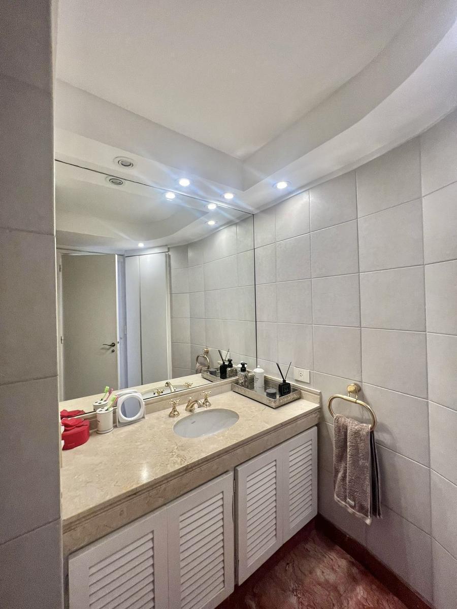 Departamento en Libertador y San Martin de Tours 3