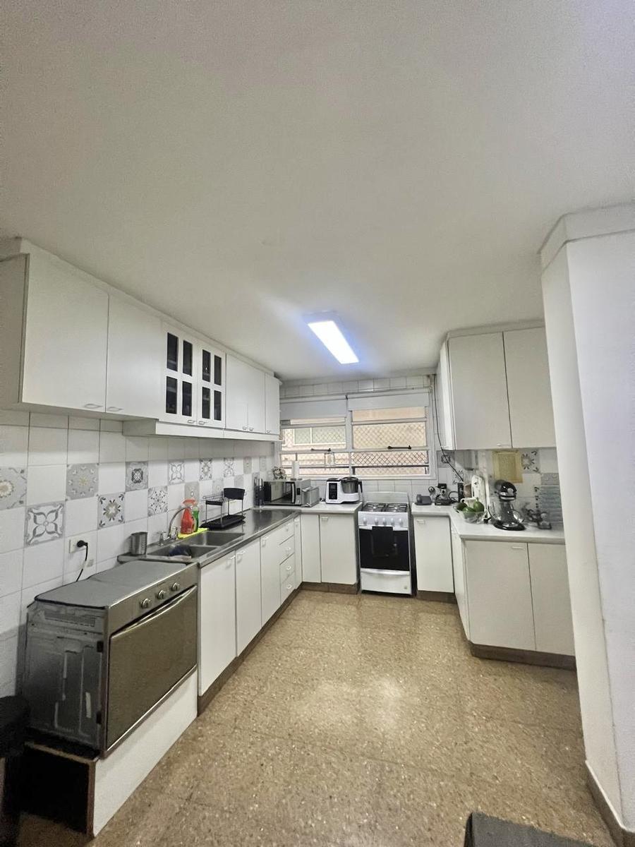 Departamento en Libertador y San Martin de Tours 1