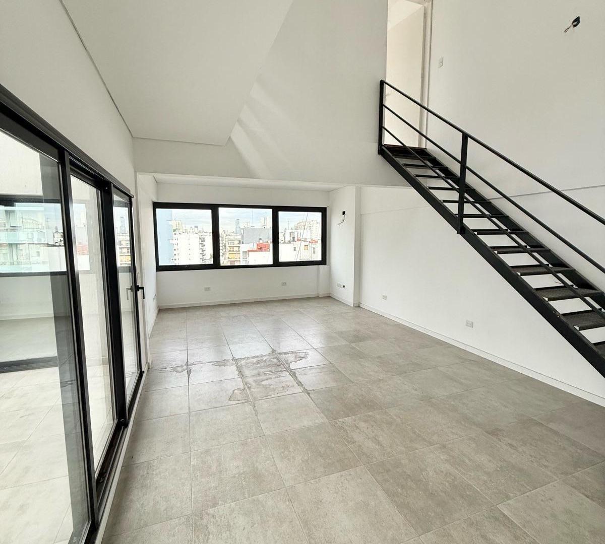 Increíble Oficina Duplex Reciclada a Estrenar
