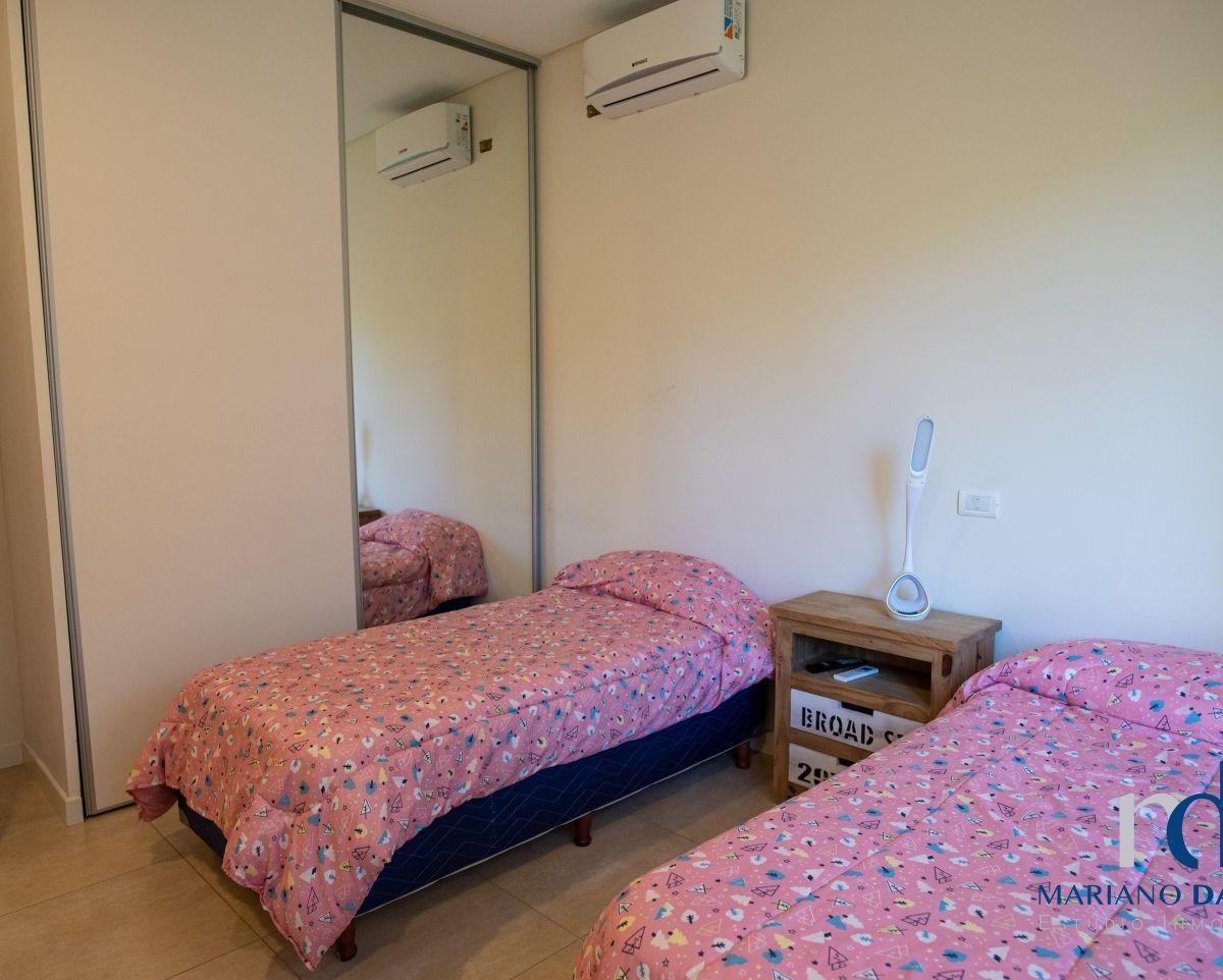 Foto de Casa en Venta 3 Dormitorios con Pileta en Pinamar La Herradura Barrio, imagen 4