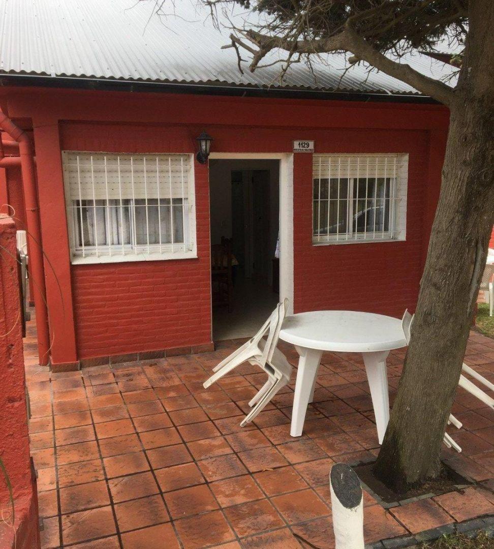 3298 - Nuestras Malvinas y Biarritz