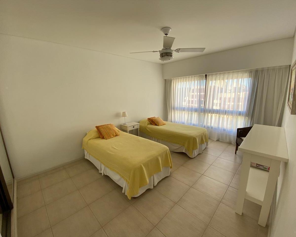 Departamento en Venta 4 Dormitorios con Pileta en Pinamar Zona Playa Norte