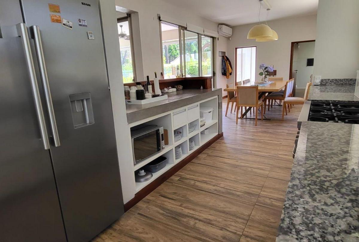 Foto de Casa 5 Dormitorios con Pileta en Venta en Pinamar Zona Norte, imagen 3
