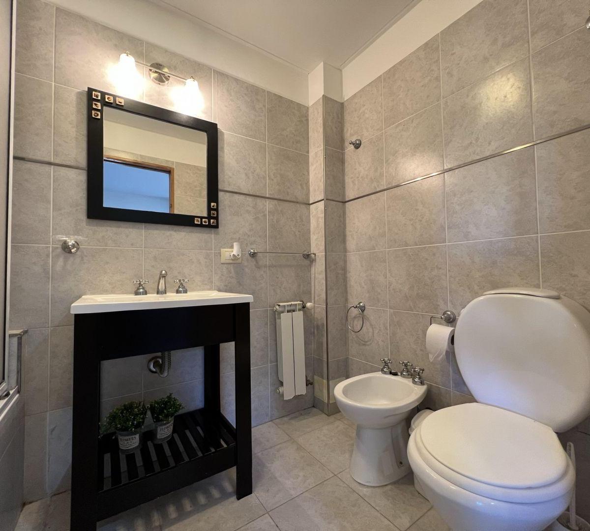 Foto de Departamento 1 Dormitorio en Venta en Pinamar Zona Duplex, imagen 2