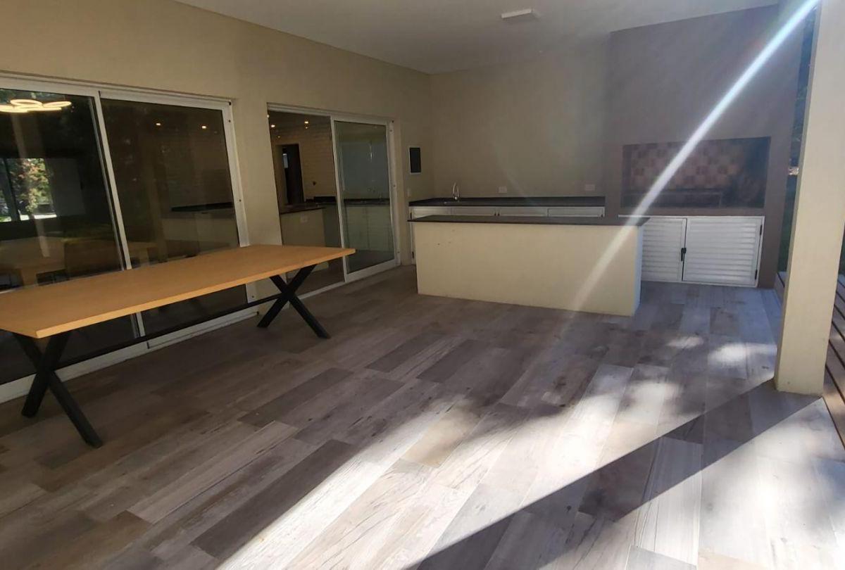 Casa 4 Dorm.. | Residencial I Al 200 3