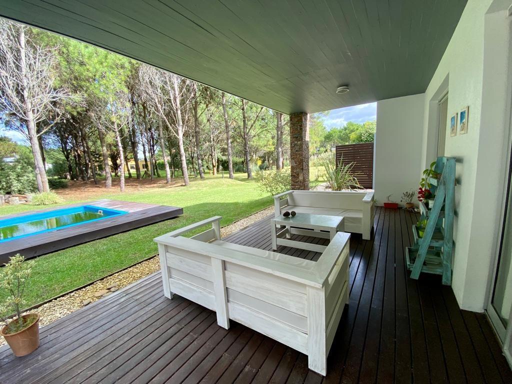 Foto de Casa en Venta 3 Dormitorios con Pileta en Pinamar La Herradura Barrio, imagen 4