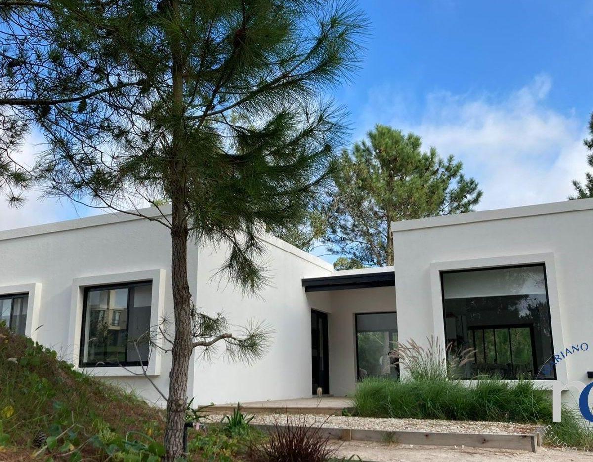 Casa en Venta 3 Dormitorios en Costa Esmeralda Barrio Deportivo Barrio Privado