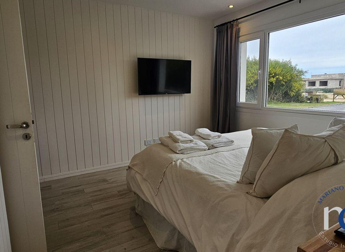 Casa 4 Dorm.. | Senderos IV Al 300 2