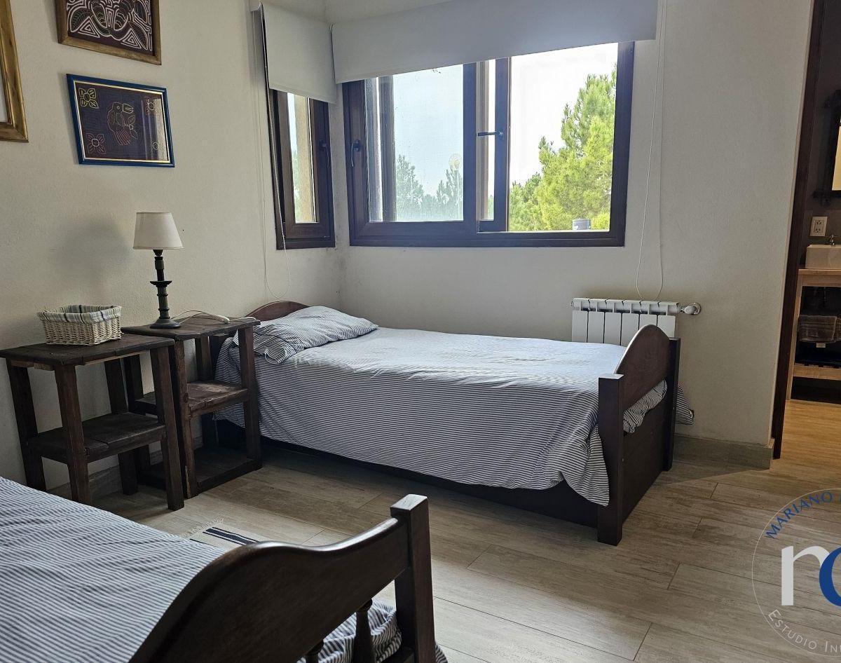Foto de Casa en Venta 4 Dormitorios en Costa Esmeralda Barrio Ecuestre Barrio, imagen 4