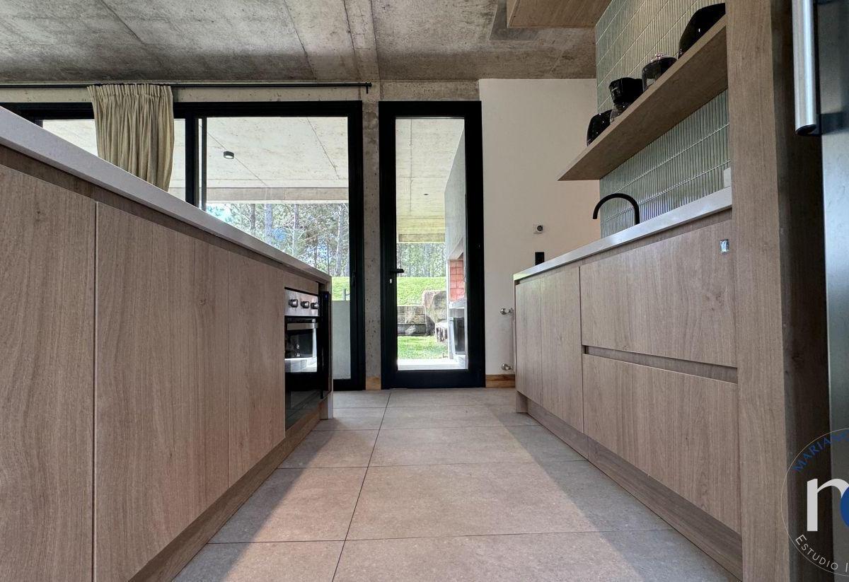 Casa 3 Dorm.. | Villa Robles Al 100 2