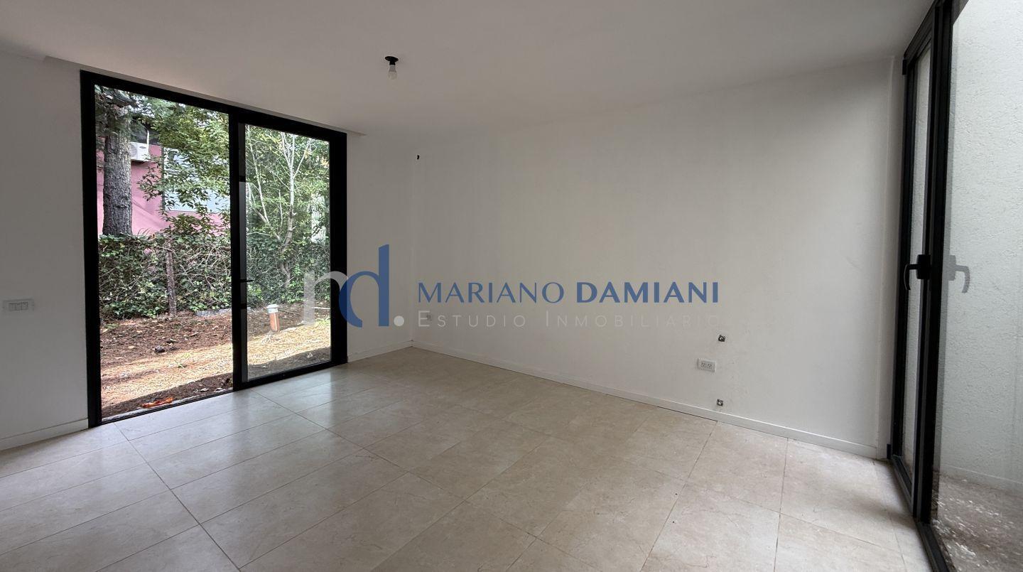 Foto de Duplex 1 Dormitorio en Venta en Pinamar Zona Terminal, imagen 2