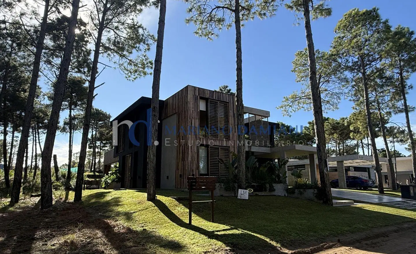 Casa 5 Dormitorios con PIleta en Venta en Pinamar Zona Norte 2
