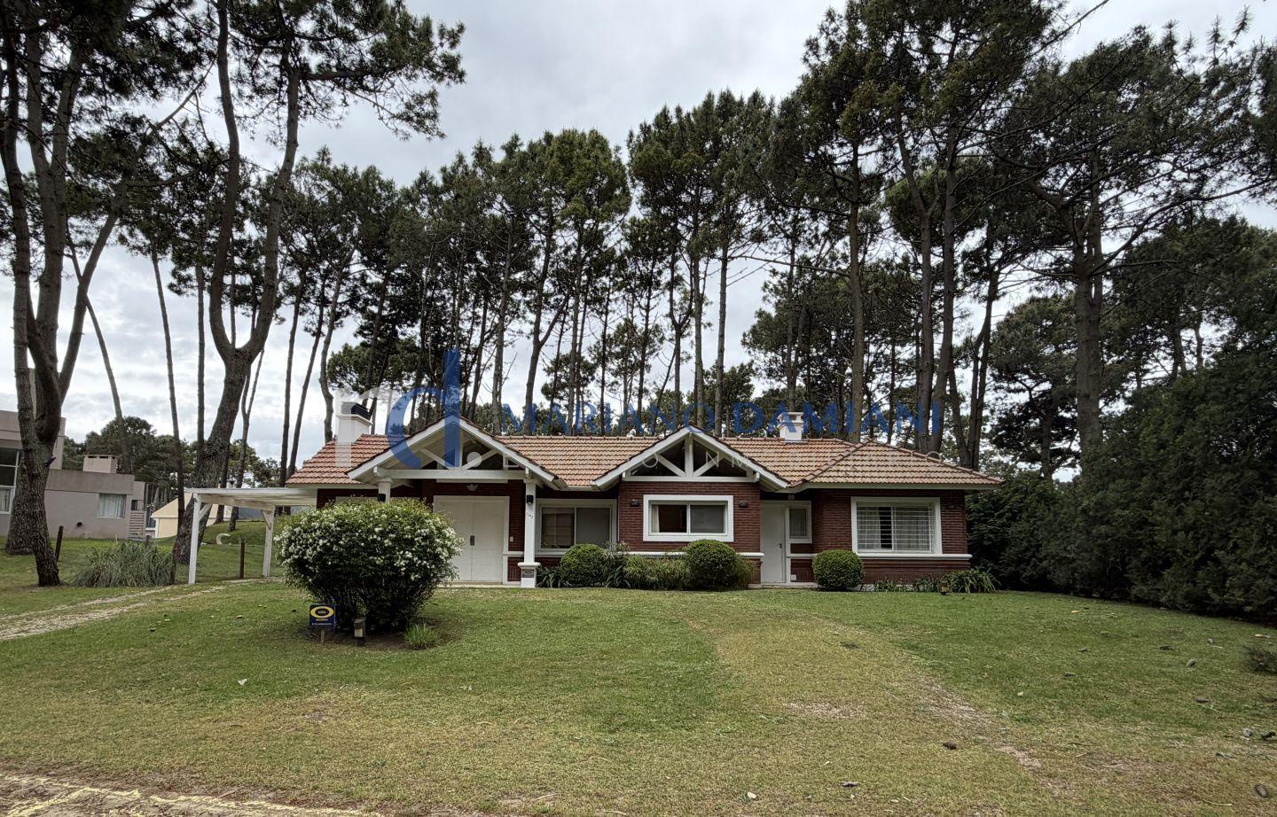Foto de Casa 3 Dormitorios en Alquiler Temporario en Pinamar Zona Alamos, imagen 3