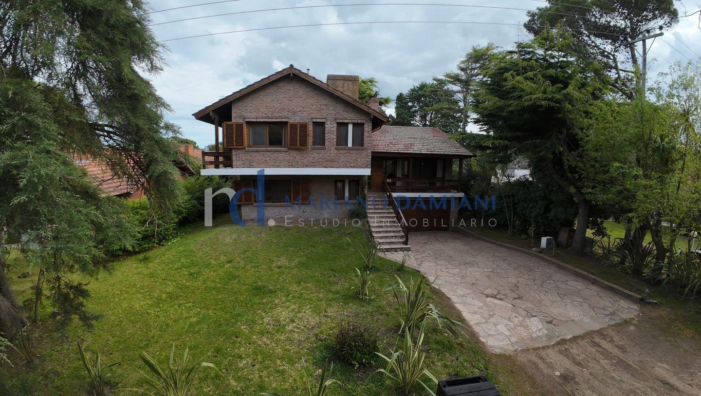 Foto de Casa 4 Dormitorios en Alquiler Temporario en Pinamar, imagen 2