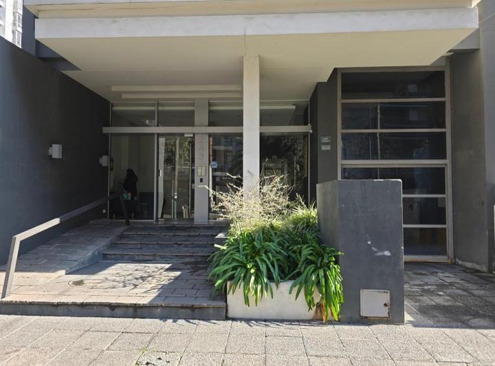 ALQUILER DEPARTAMENTO DE 2 AMBIENTES CON COCHERA 3