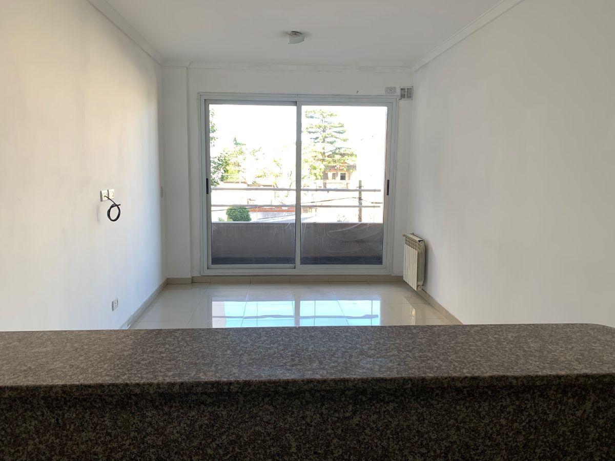 Foto de ALQUILER 2 AMBIENTES EN LOMAS DE ZAMORA. APTO VIVIENDA O PROFESIONAL, imagen 2