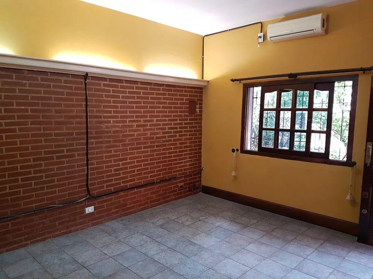 Alquiler casa de 3 ambientes con garaje, patio, quincho y terraza 3