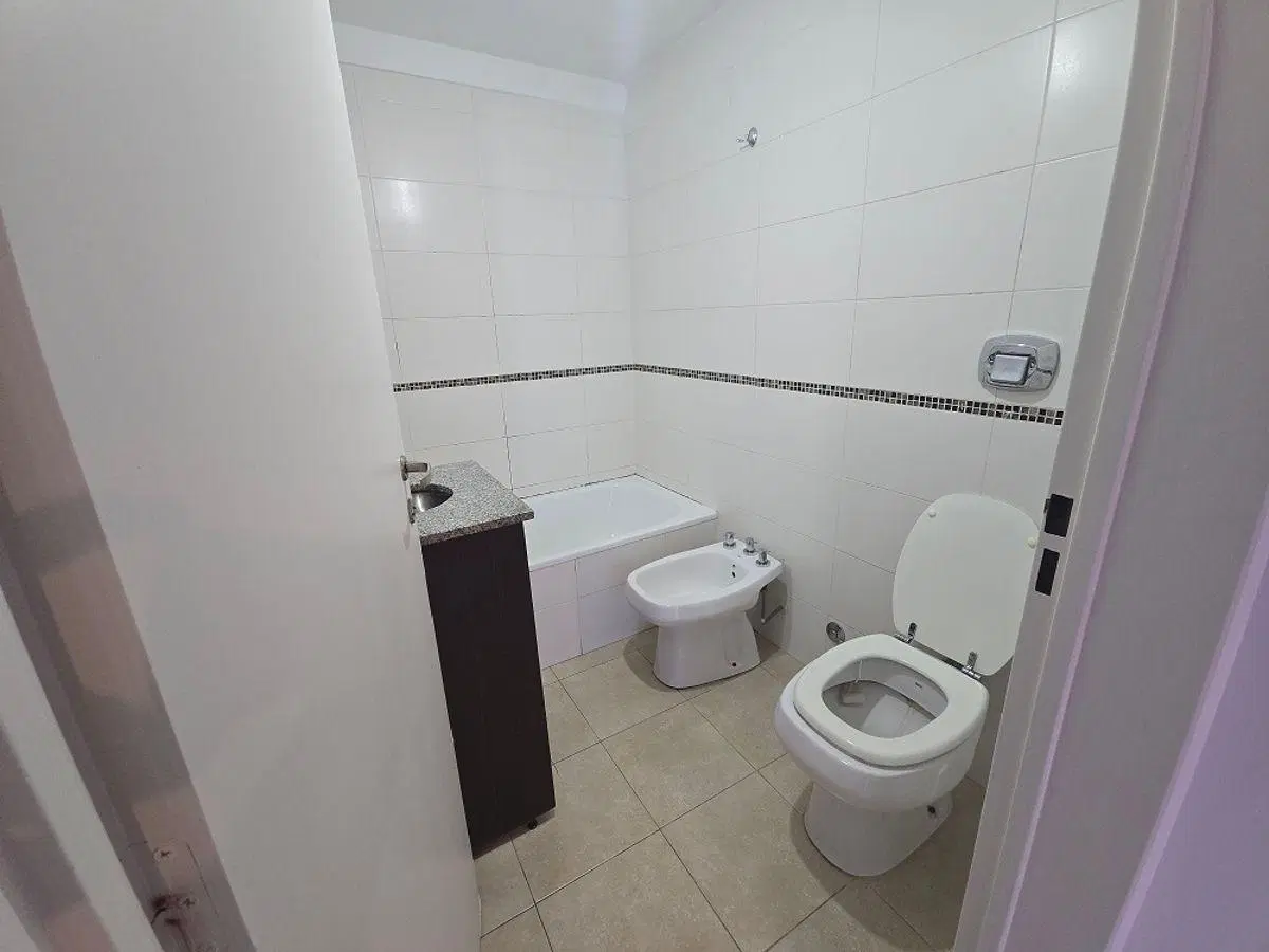 ALQUILER DEPARTAMENTO 2 AMBIENTES CON COCHERA EN LOMAS DE ZAMORA 4