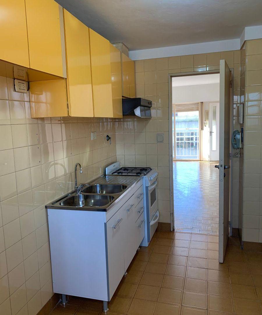 Foto de Alquiler departamento de 3 ambientes con cochera. Lomas de Zamora, imagen 4