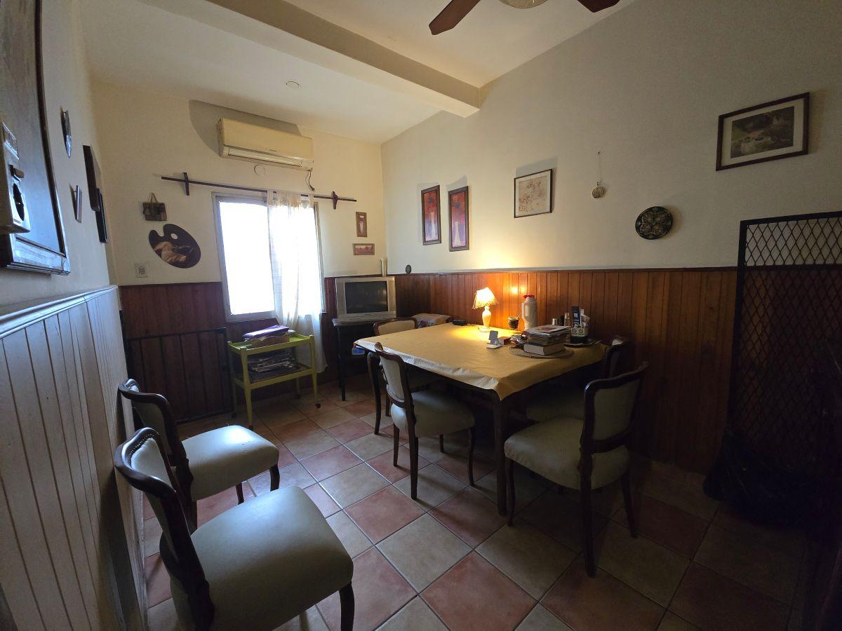 Foto de CHALET DE 3 AMBIENTES, PATIO, COCHERA Y TERRAZA EN BANFIELD, imagen 2