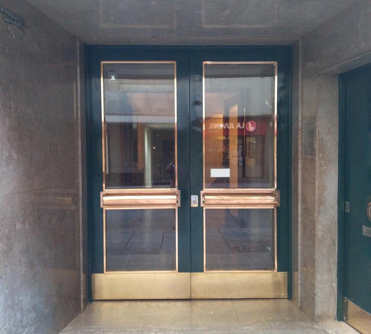 Foto de la propiedad en Esmeralda al 1200 y Juncal, Retiro