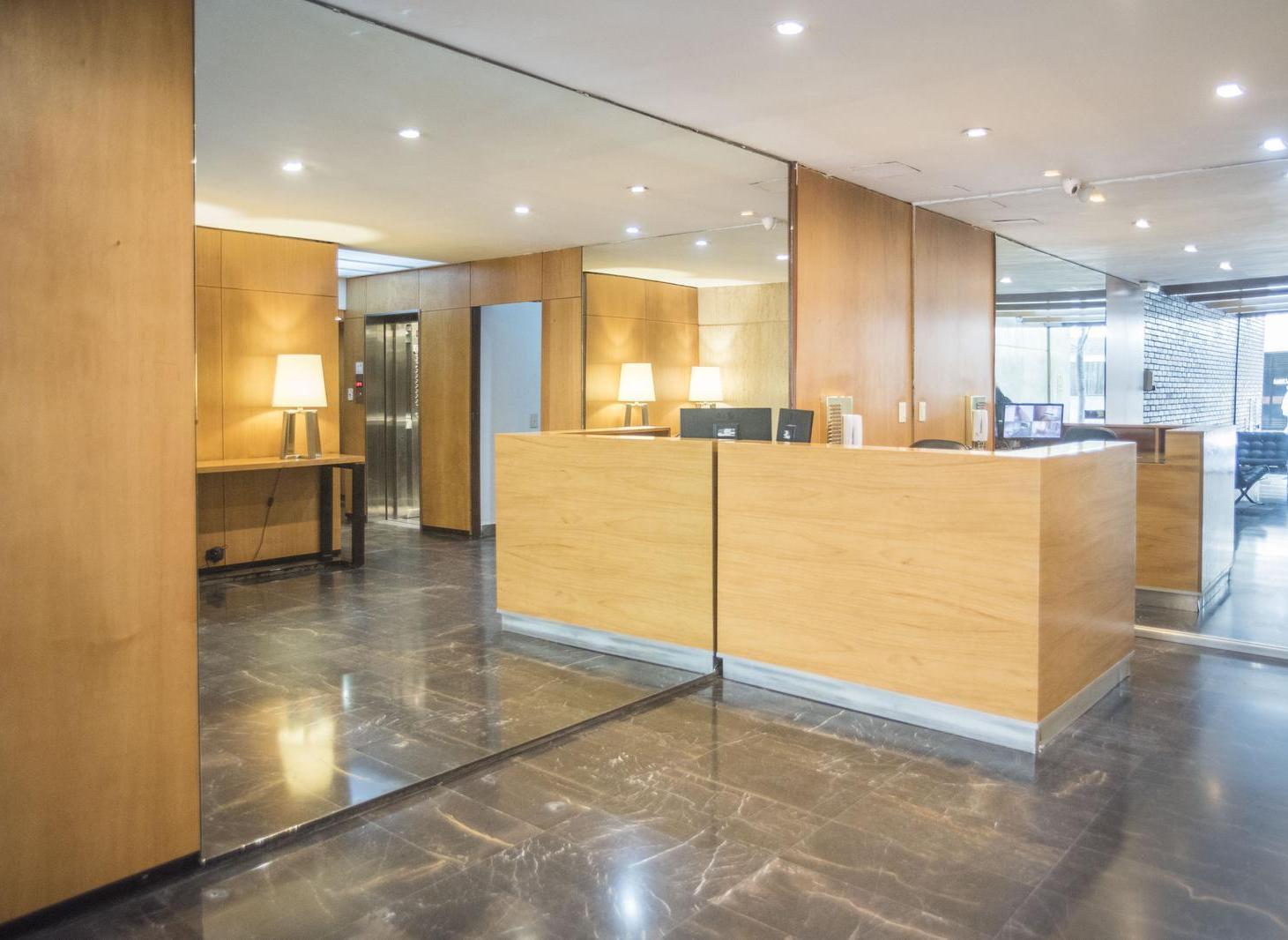 Foto de Departamento Suipacha esq Arenales Piso 17 A Nuevo, imagen 1