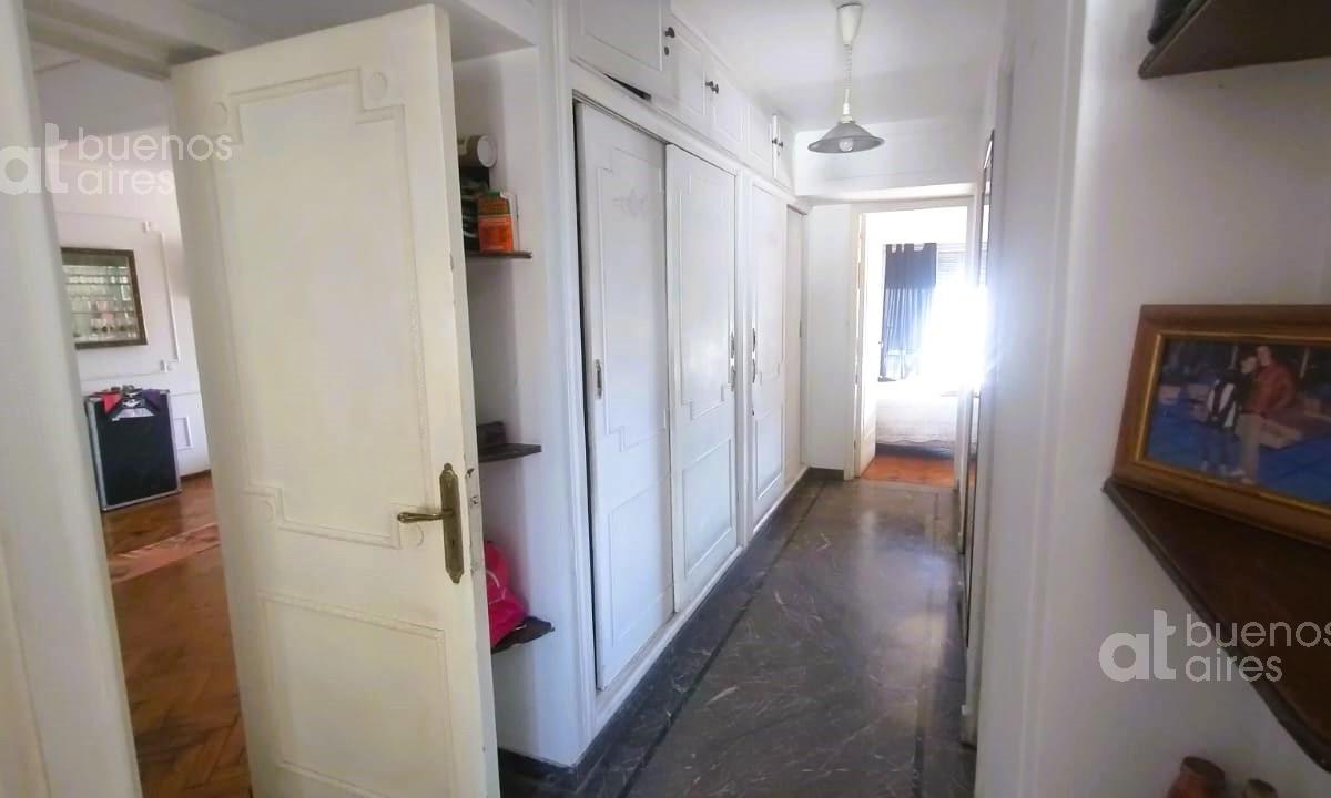 Venta. Departamento 5 Ambientes con Balcón en Caballito. 5