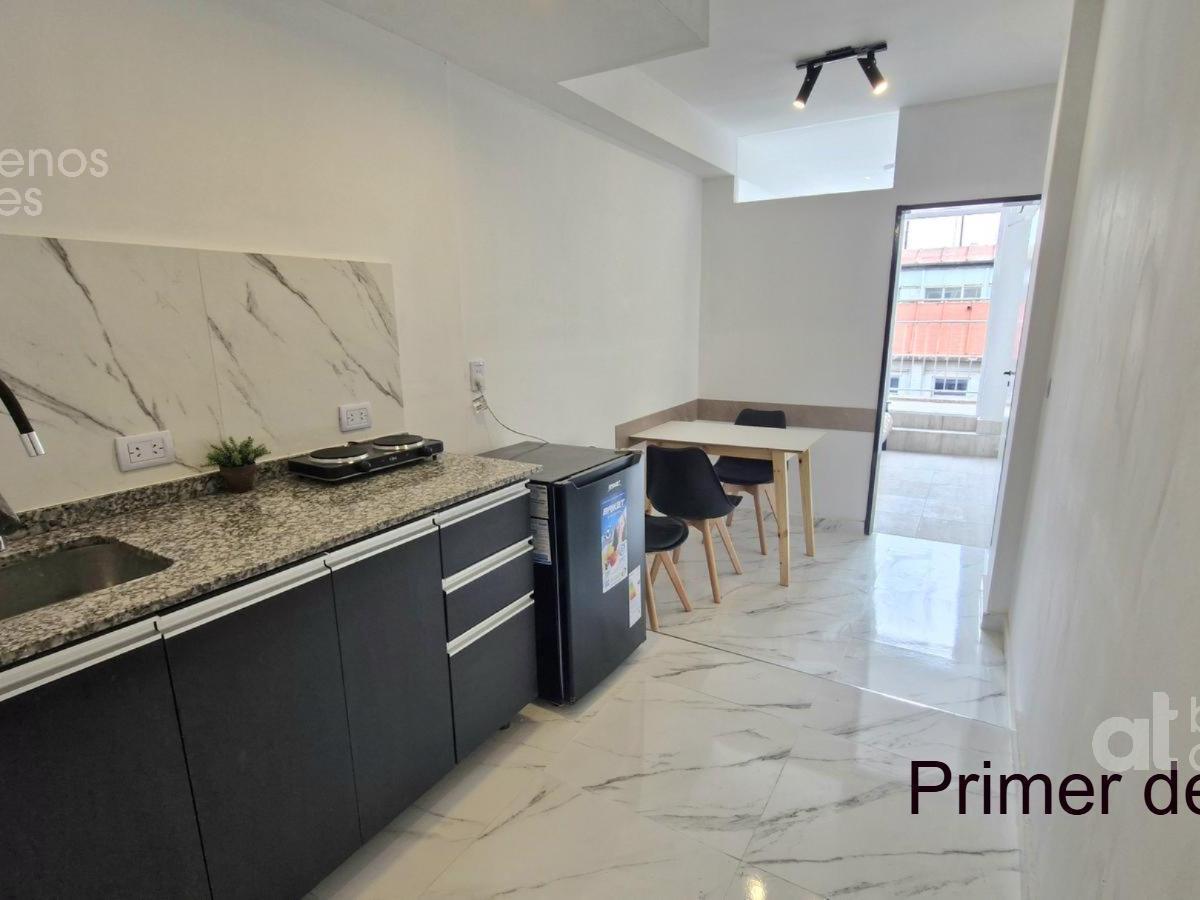 Tres Departamentos 2 Ambientes en Venta - Centro - Oportunidad de Inversión 3