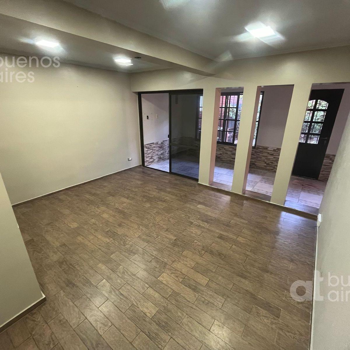 Venta Casa 5 Ambientes Lugano Barrio Almirante Brown 2
