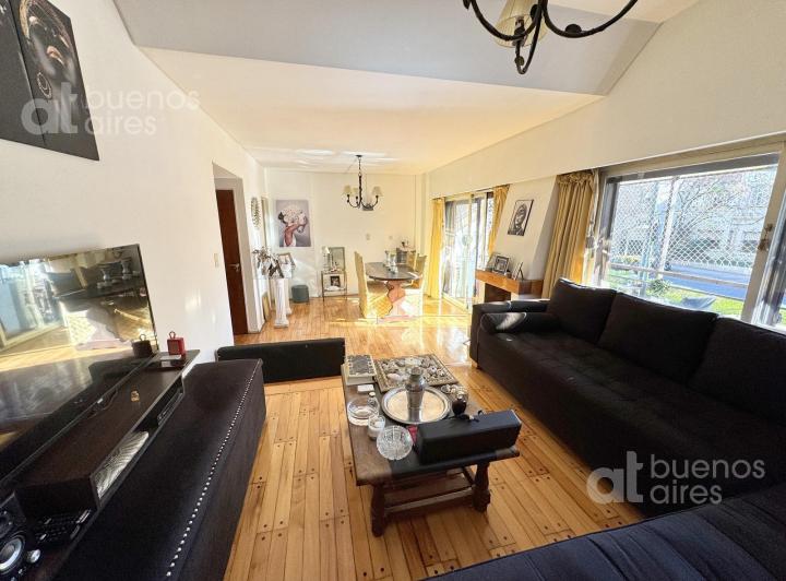 Venta departameto de 4 ambientes con gran balcón, dependencia y cochera en Belgrano R - Apto Crédito 5