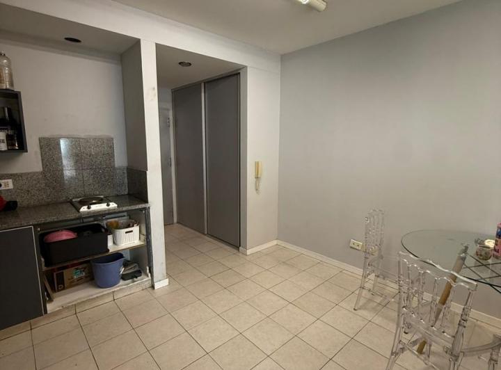 Departamento con patio en Abasto-  Apto profesional - Cochera - Alquiler temporario - 3