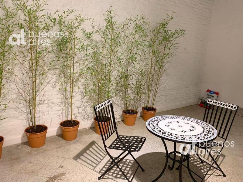 Botánico. Departamento 3 ambientes con patio en alquiler temporario.