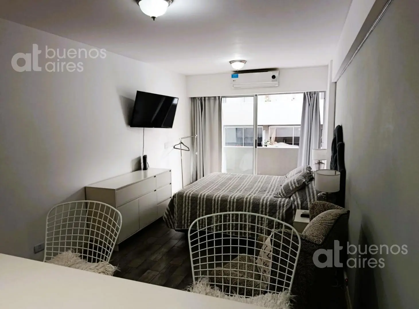 Monoambiente con balcón y amenities en San Telmo en alquiler temporario 5