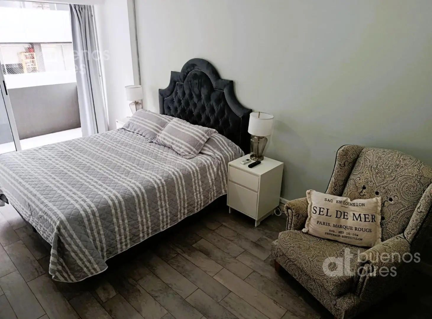 Monoambiente con balcón y amenities en San Telmo en alquiler temporario 8