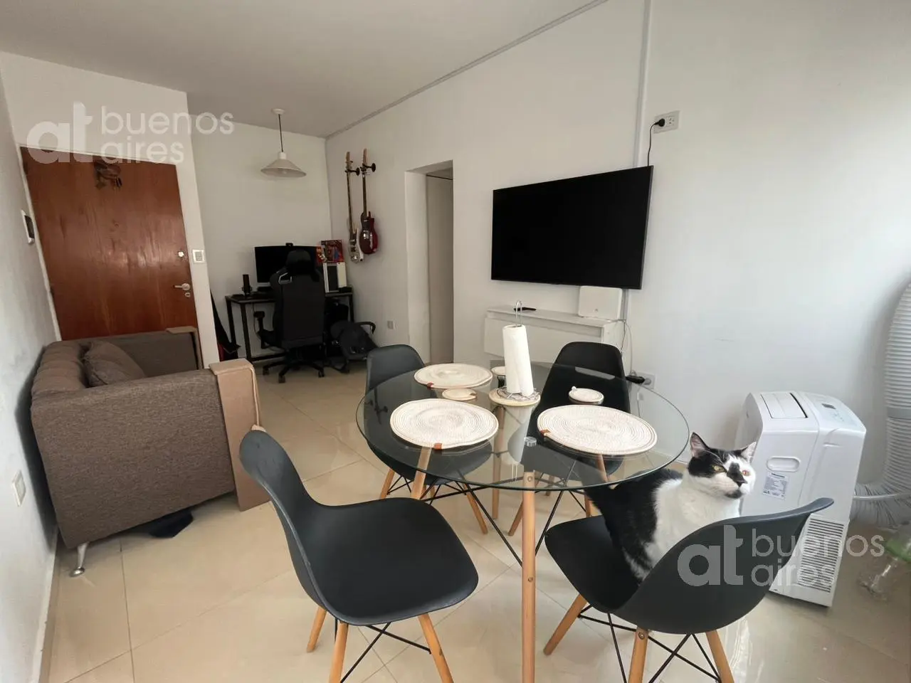 Departamento tres ambientes SIN MUEBLES Alquiler Temporal CABALLITO 3