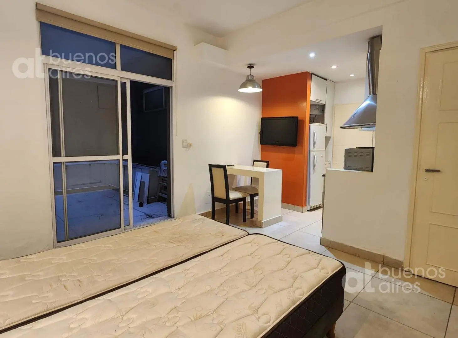 Recoleta - Departamento amoblado con patio - Alquiler temporario - Sin garantía 1