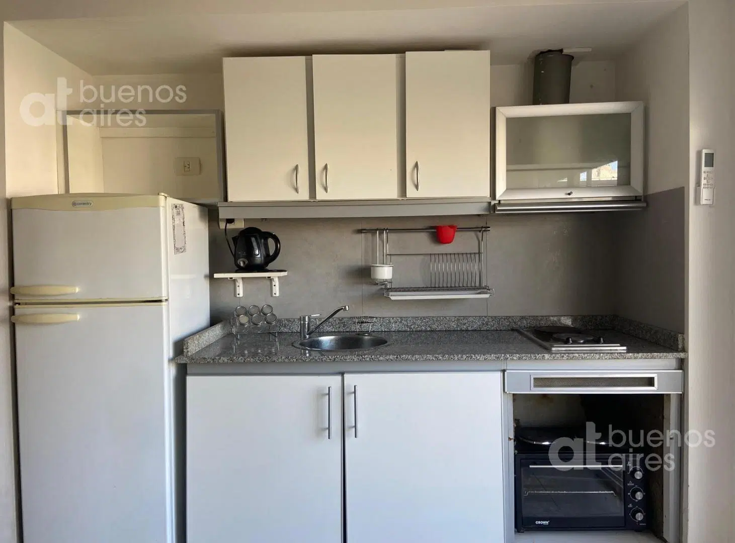 Monoambiente en alquiler temporal  con balcón y cochera en Villa Urquiza 2