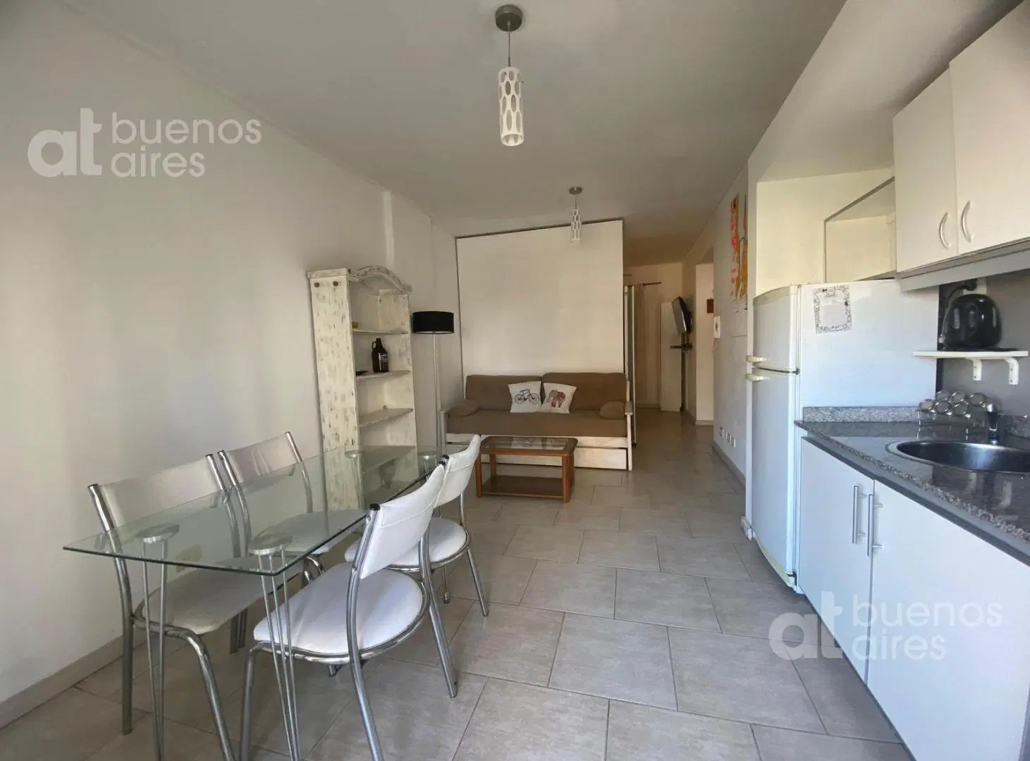 Monoambiente en alquiler temporal  con balcón y cochera en Villa Urquiza 3